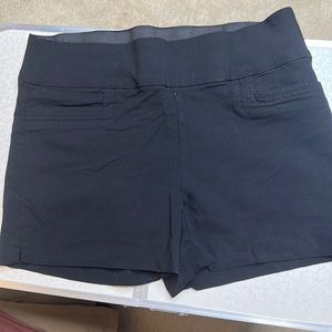Maurice’s short. Size large. Black